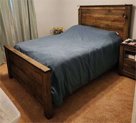 Full size bed