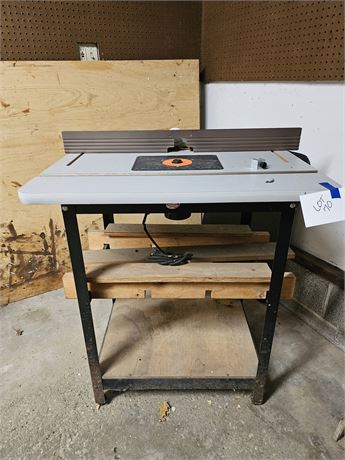 Porter-Cable Routing Table with Router