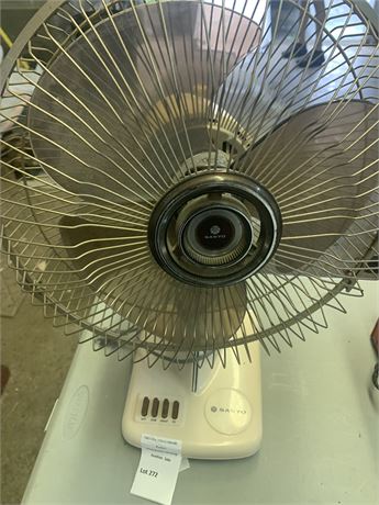 Sanyo Oscillating Table Fan