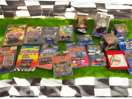 Jeff Gordon NASCAR #24 Mini Helmets, Die Cast Cars, Christmas Ornament Lot