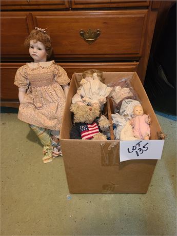 Mixed Doll Lot : Dolls / Clothes & Accessories