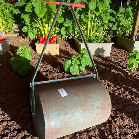 Vintage 24 Inch Metal Lawn/Garden Roller
