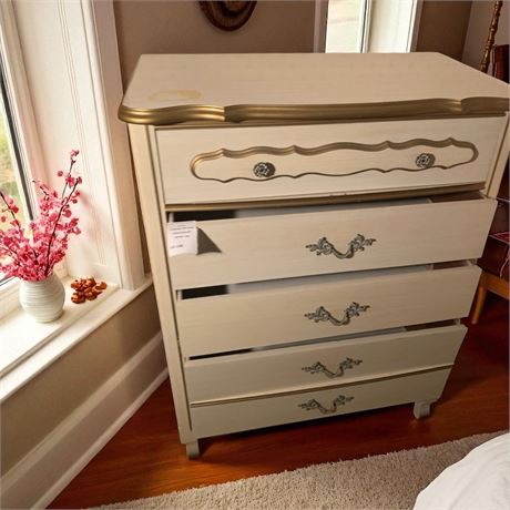 5 Drawer French Provincial Dresser