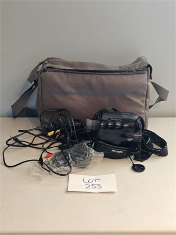 Philips VHS Camcorder Model CPL915