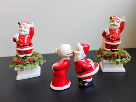 Inarco Japan~ Vintage Kissing Santa & Mrs. Claus S&P Shakers & Santa Figurines