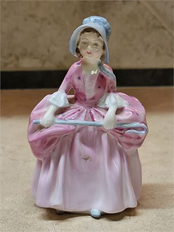Vintage Royal Doulton "Bo Peep" Figurine