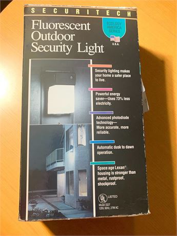 Securitech Fluorescent Outdoor Security Light In Original Box