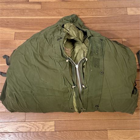 1949 Camping/Hunting/Military Sleeping Bag