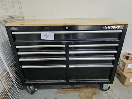 Husky Rolling Tool Chest with Keys