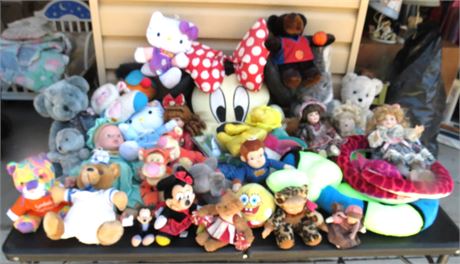 Large Lot of stuffed Animals