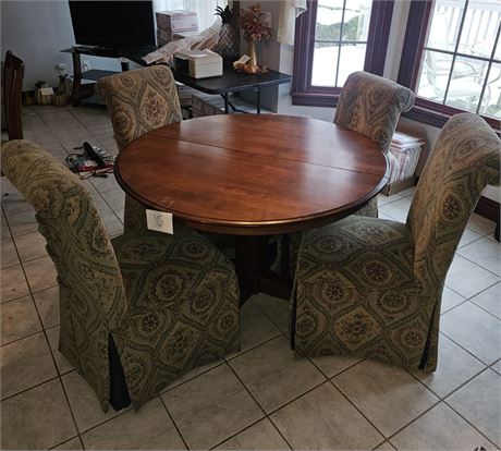Solid Wood Round Table with 4 Upholstered Taupe & Cream Medallion Pattern Chairs