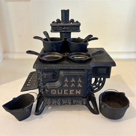 Vintage Queen Cast Iron Stove