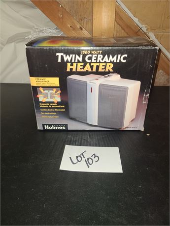 Holmes 1500W Twin Ceramic Heater in Box