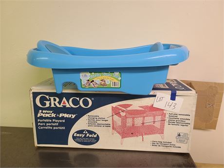 Graco Pack-n-Play Carrying Bag & Turtle Time Tub
