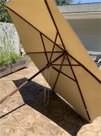 Beige/Brown Patio Table Or Beach Umbrella