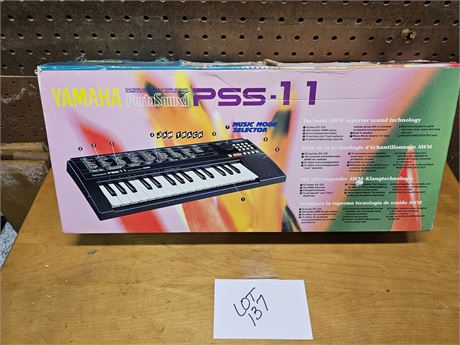 Yamaha PSS-11 Electronic Keyboard in Box