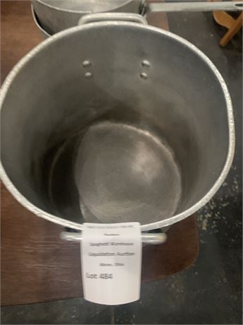 Large Commercial-Grade Aluminum Stock Pot