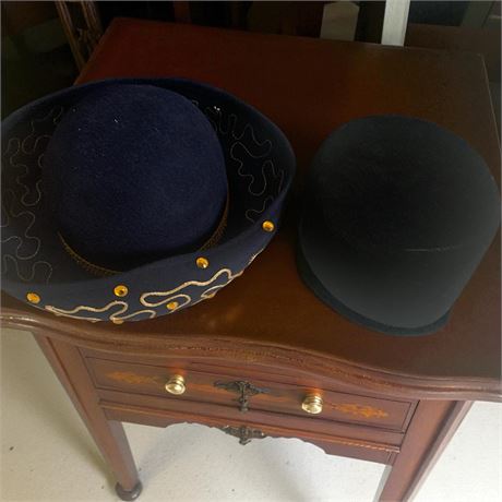 Ladys Deborah New York Navy Wool Hat & Importina Newsboy Cap