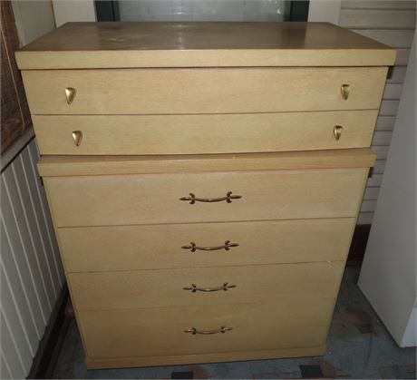 Bassett Chest Of Drawers