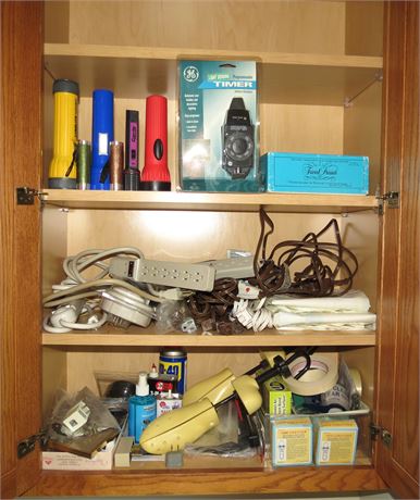 Cleanout Lot: Flashlights, Electrical, etc