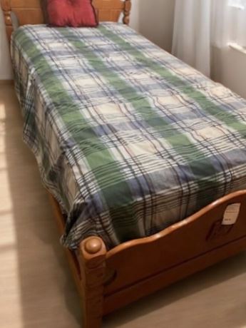 Maple Wood Twin Size Bed - Frame, Mattress & Bedding Included