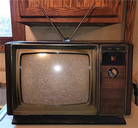 Vintage 13" TV