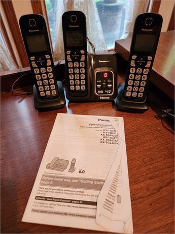 Panasonic Cordless Phone/Answering Machine w/2 Extra Handsets