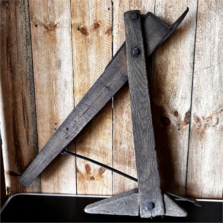 Antique Buggy Jack
