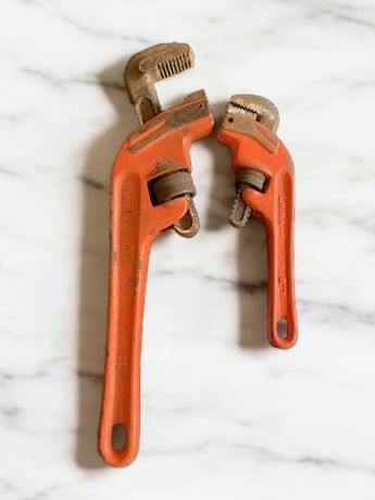 Pittsburgh Pipe Wrench Set of 2 - 12" 8"