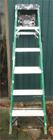 Husky 6' Step Ladder