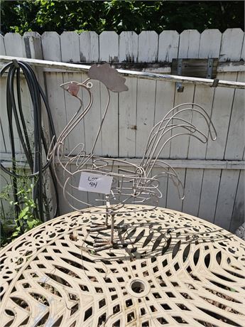 Metal Rooster Art Garden Pot Decor