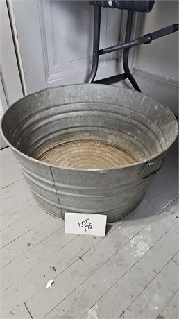 Antique Galvanized Tub