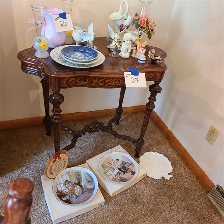 Mixed Decor Lot: Collector Plates / Figurines / Candle Holder / Vases & More