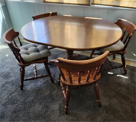 Rockingham Kitchen Table & 4 Chairs