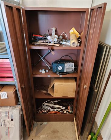 Cabinet Cleanout, Cabinet Included