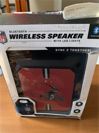 Cleveland Browns NFL Bluetooth Wireless Speaker W/LED lights
