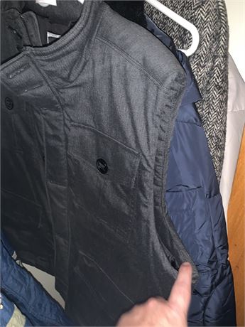 Lot of 4 Men's Vest & Jackets (Size Large)
