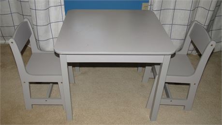 Child Table, 2 Chairs