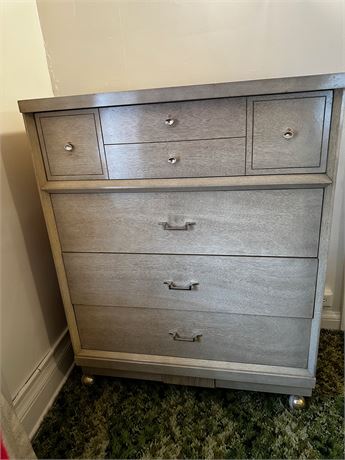 Vintage Chest Of Drawers (marked 40 Maple)