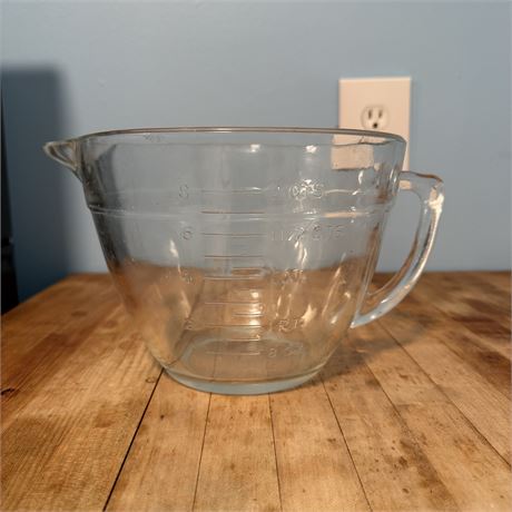 Anchor Hocking Large 2 Qt Glass Mix and Pour Bowl