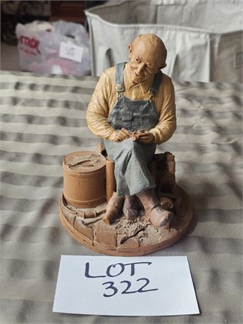 Tom Clark Creations 1985 "Uncle Walt" Gnome Figurine – 8"H