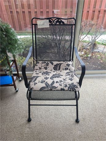 Black Metal Mesh Outdoor Chair