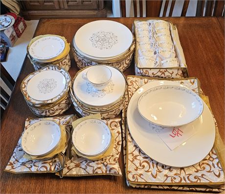 Vintage 1960's Royal Worcester "Bridal Lace" China Set Over 60 Pieces