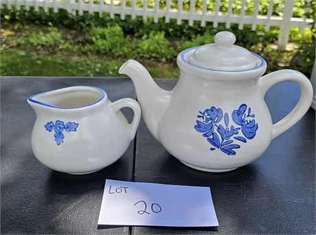 Pfaltzgraff Yorktowne Tea Pot & Creamer