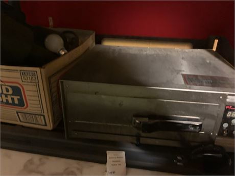Shelf Cleanout Lot - Restaurant Broiler, Lamps & More