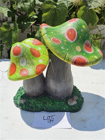 Amateur Artist HP Molded Mushroom Decor