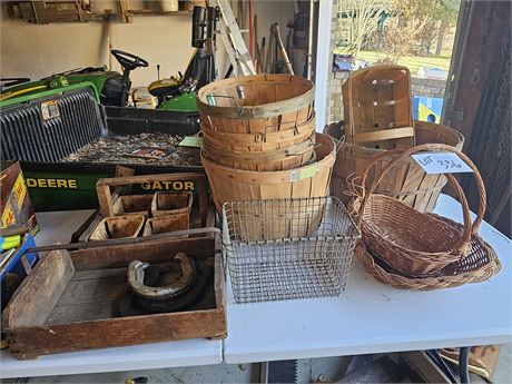 Mixed Vintage Basket Lot:Bushels/Quart Baskets/Berry Wood Baskets & More