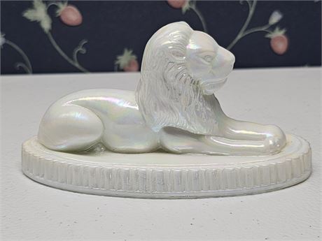 Vogelsong White Iridescent Lion Paperweight