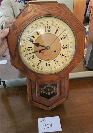 Hamilton 31 Day Wall Clock (No Key)