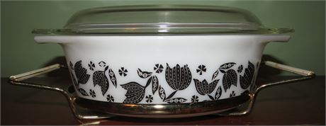 Black Tulip Vintage Pyrex Casserole Dish